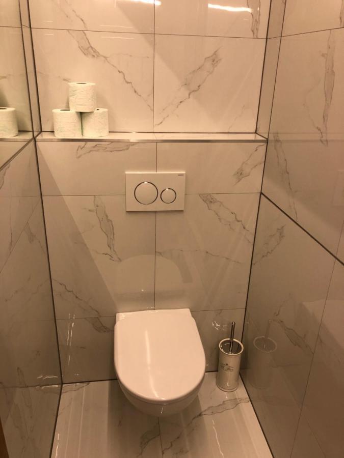 - Maroldova