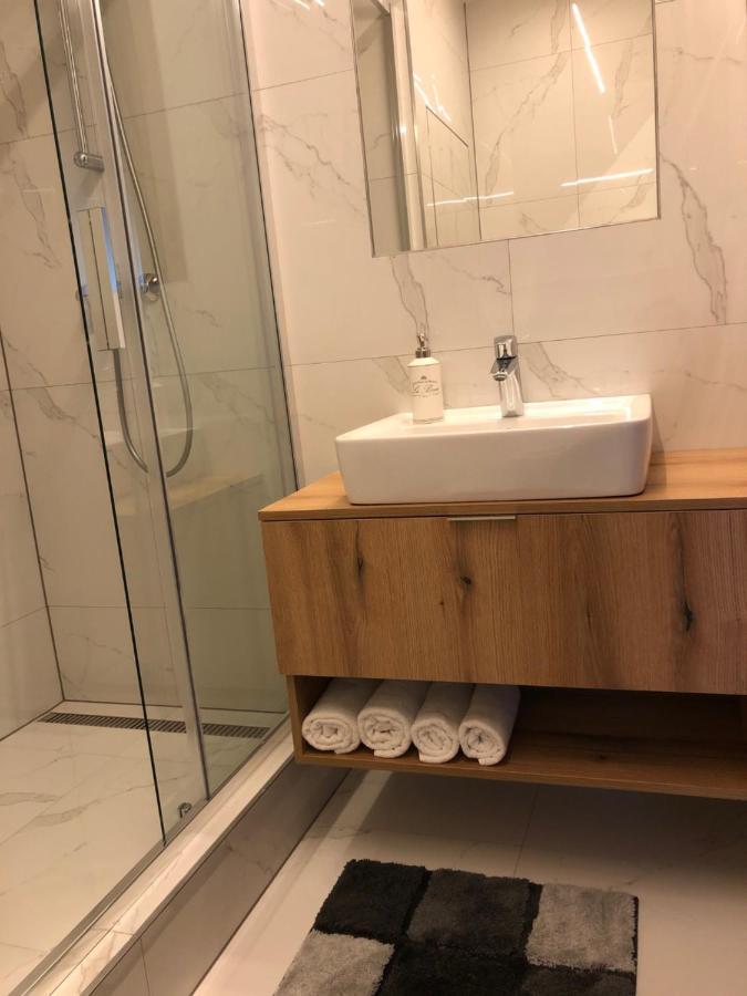 - Maroldova Apartment *